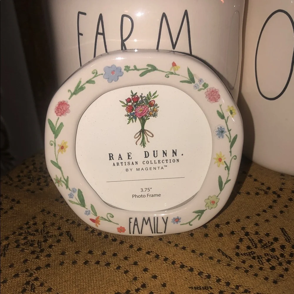 Rae Dunn FAMILY Mini Round Photo Frame